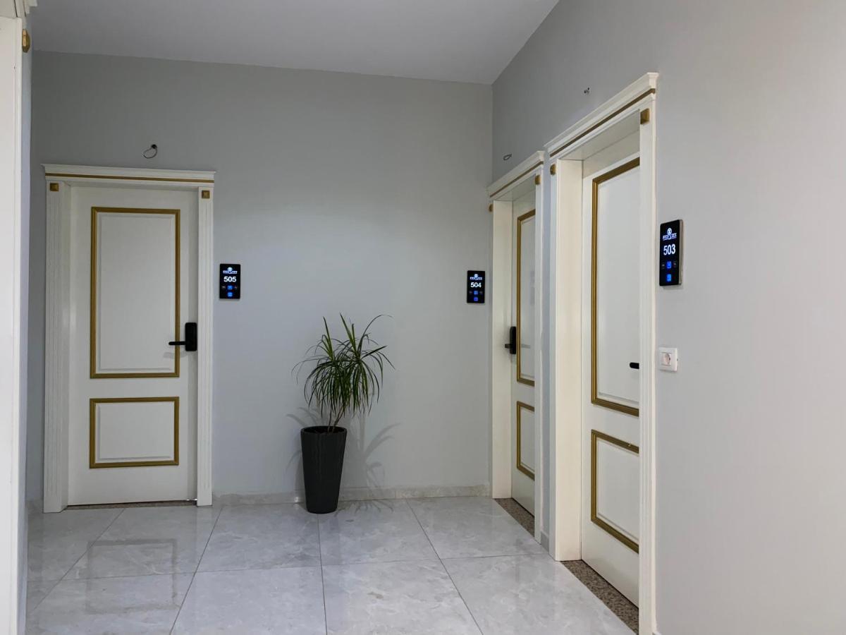 Pilo Lala Hotel Lushnje Экстерьер фото